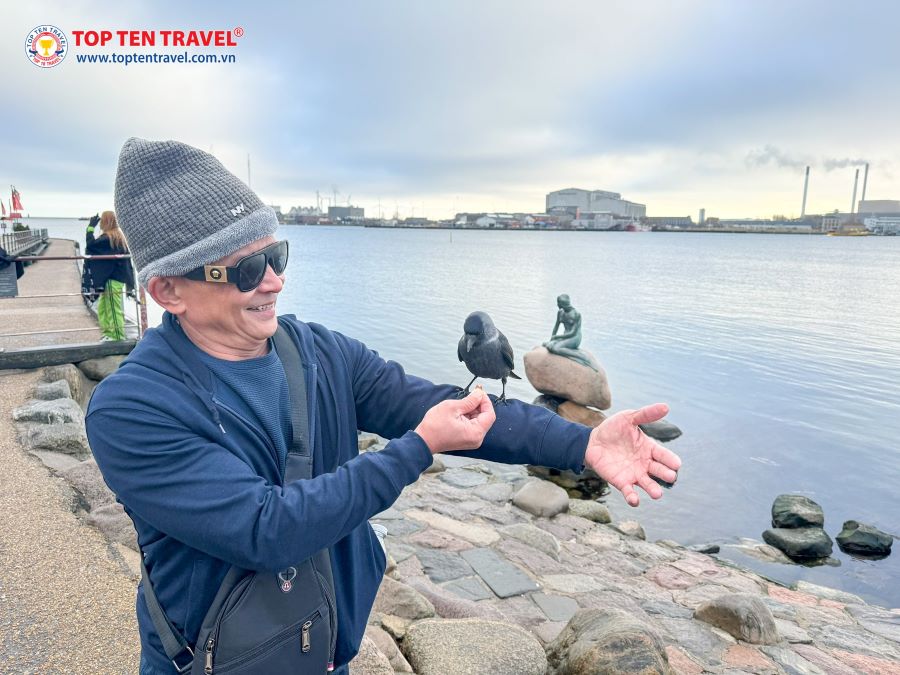 Đoàn khách nhà Top Ten trong tour Bắc Âu: Đan Mạch - Na Uy - Thụy Điển - Phần Lan