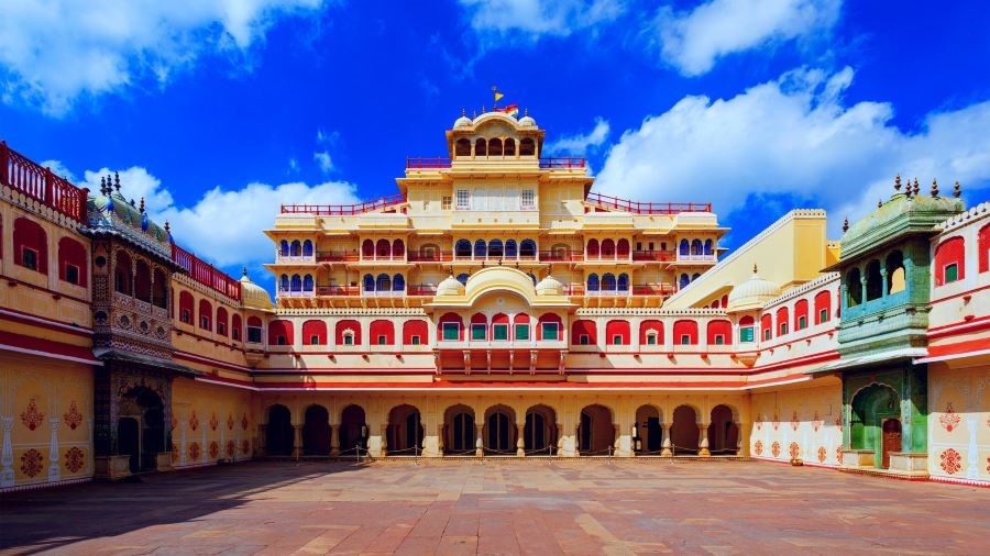 Cung điện Chandra Mahal sở hữu vẻ đẹp vô cùng uy nghi và tráng lệ