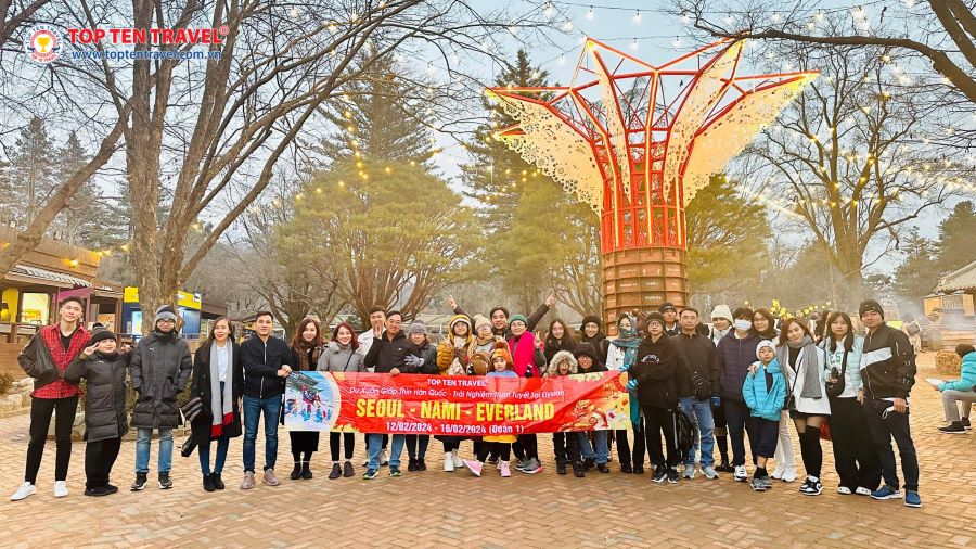 Đoàn khách nhà Top Ten Travel tham quan nhiều điểm đến nổi tiếng tại Hàn Quốc 