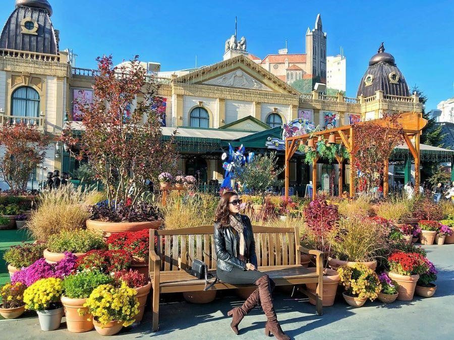 Công viên Everland rực rỡ với những khu vườn cổ tích