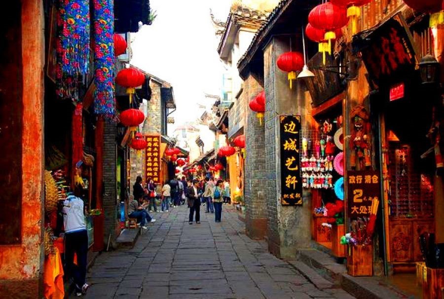 Toàn cảnh các địa điểm tại Phượng Hoàng Cổ Trấn