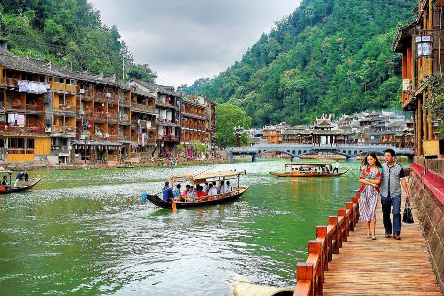 Toàn cảnh các địa điểm tại Phượng Hoàng Cổ Trấn