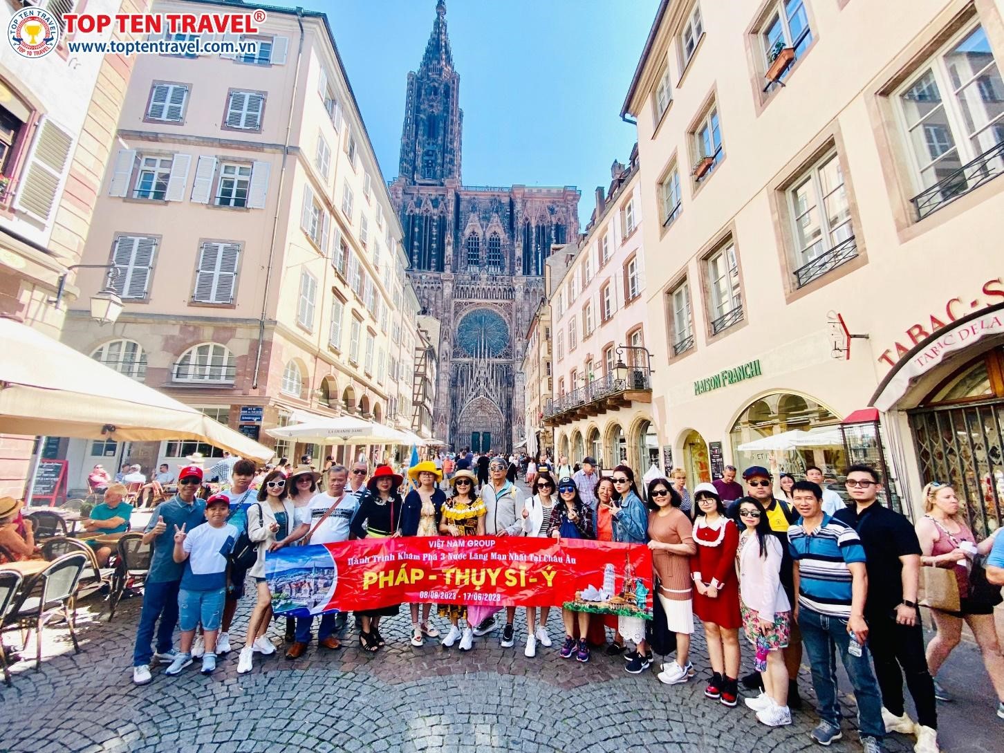 Đoàn khách Top Ten Travel tham quan và khám phá các nước Châu Âu