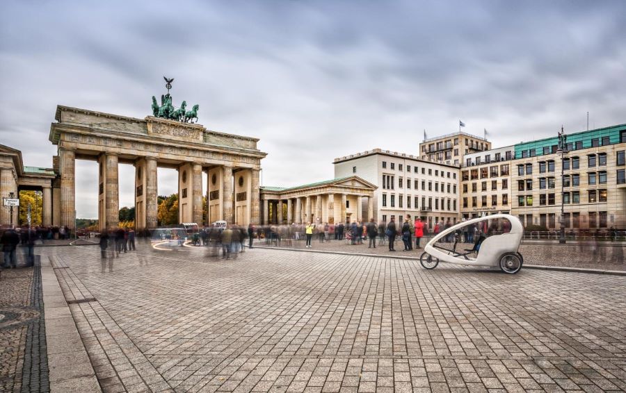Quảng trường Pariser Platz - điểm đến hấp dẫn du khách không thể bỏ qua khi đặt chân đến thủ đô Berlin
