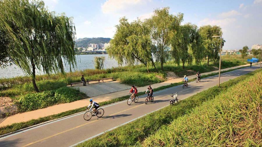 Công viên Namsan là một thiên đường cho những người yêu thích đạp xe