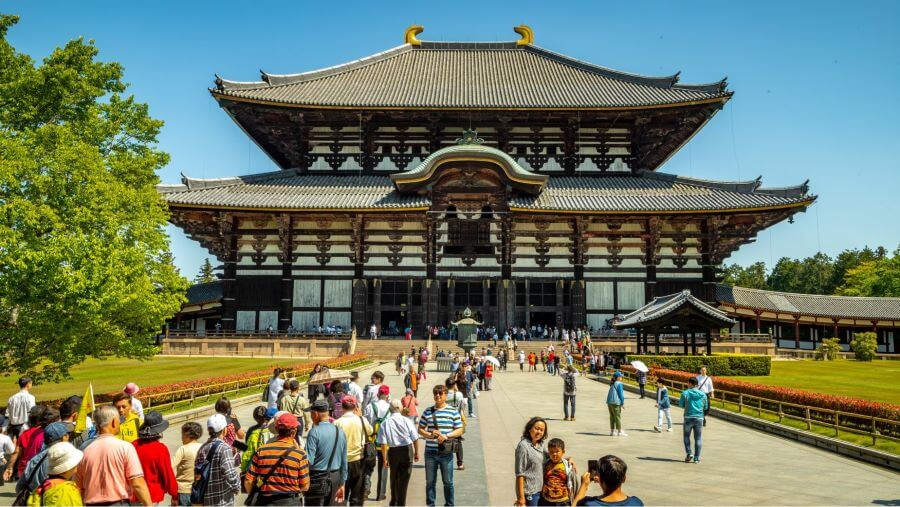 Chùa Todaiji là một điểm đến không thể bỏ lỡ khi du khách đặt chân đến thành phố cổ kính này của Nhật Bản