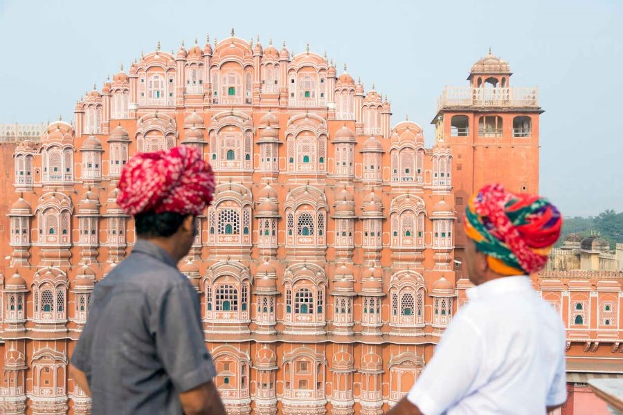 Cung điện Hawa Mahal - một trong những công trình kiến trúc đồ sộ bậc nhất Ấn Độ