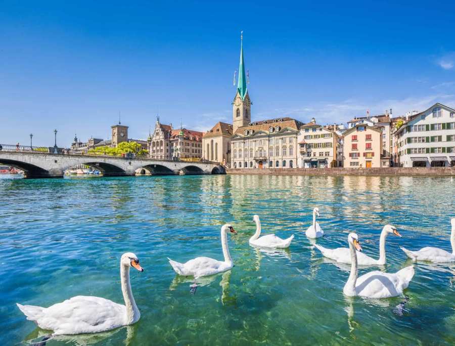 Vào mùa hè, nhiệt độ trung bình của Zurich rơi vào khoảng 20-25 độ C