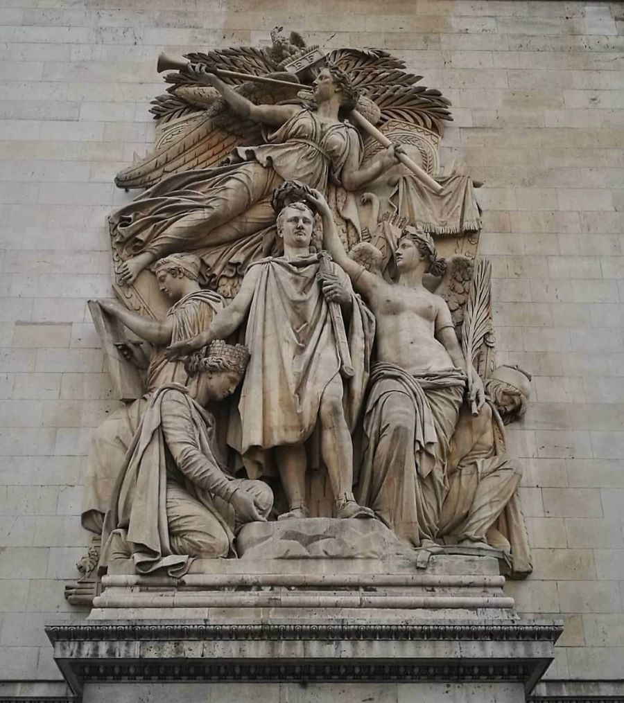 Lối kiến trúc độc đáo tại Khải Hoàn Môn