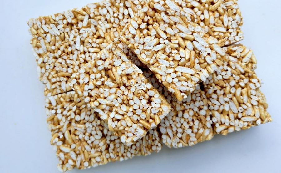 Những miếng cốm nếp Phong Hậu thơm ngon trứ danh đảm bảo sẽ khiến thực khách hài lòng 