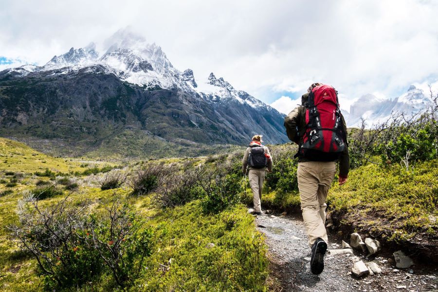 Tham gia các hoạt động trekking hay chạy bộ trên núi