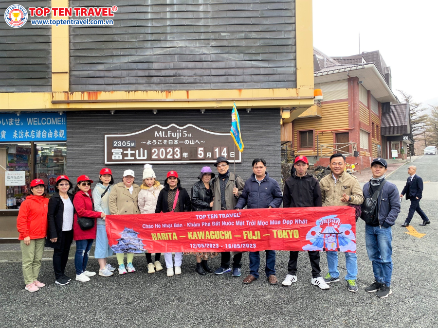Đoàn Khách Top Ten Travel tham quan du lịch tại Nhật Bản