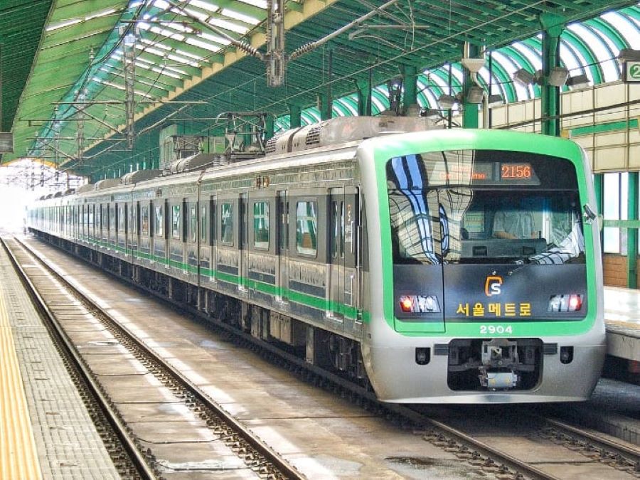 Du khách có thể sử dụng phương tiện công cộng để đến Nami