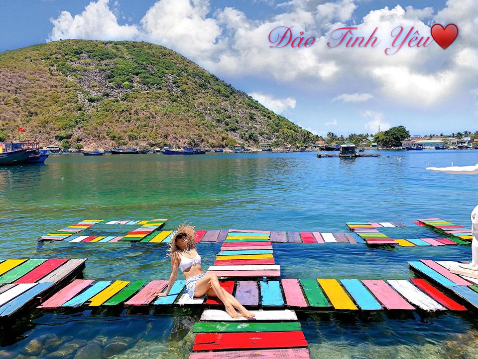 Du lịch Nha Trang tha hồ "sống ảo" tại đảo Tình Yêu thơ mộng