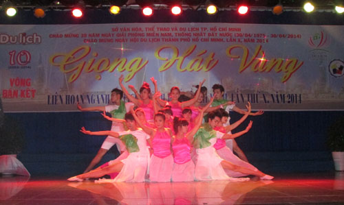 Lien hoan Giong hat vang