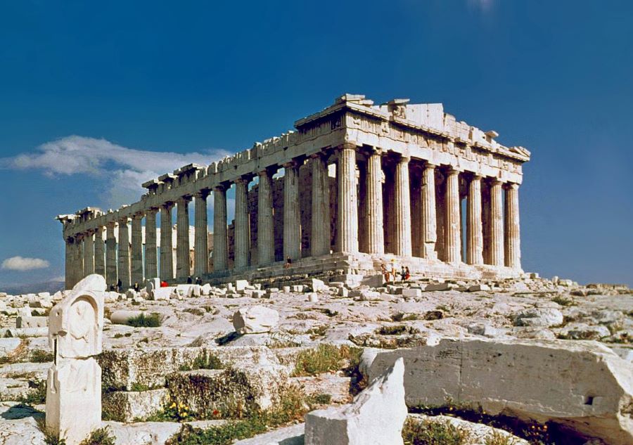 Đền Parthenon được xây dựng vào khoảng thế kỷ thứ 5 trước Công nguyên
