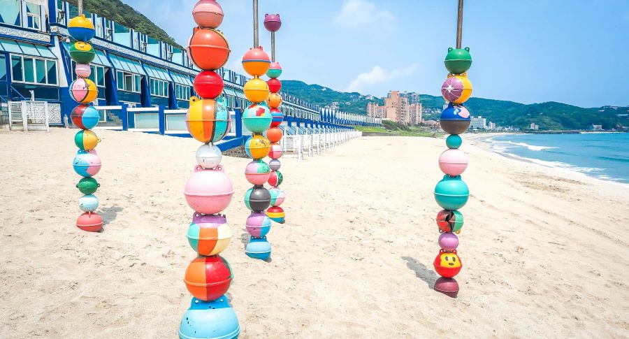 Mùa hè là thời điểm lý tưởng ghé thăm những bãi biển xinh đẹp