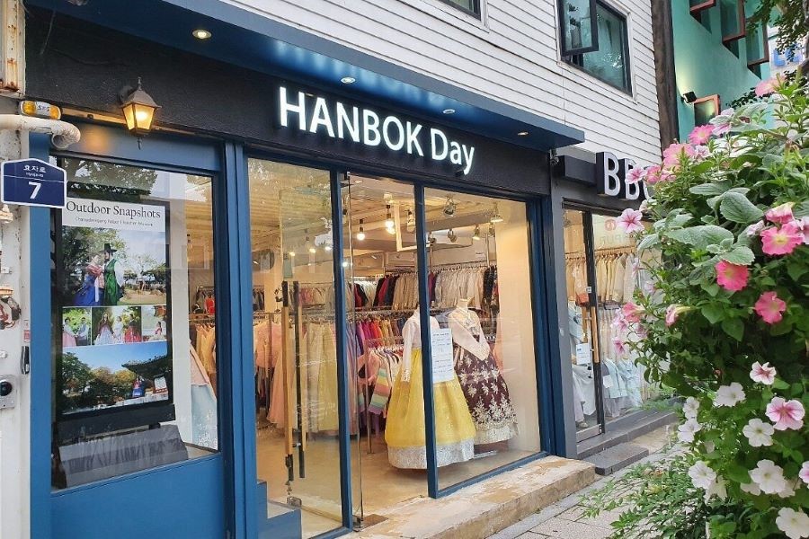 Các cửa hàng cho thuê hanbok có nhiều tại Hàn Quốc