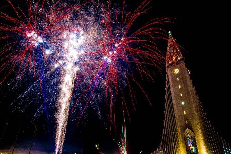 Chiêm ngưỡng màn pháo hoa độc đáo và đầy ấn tượng