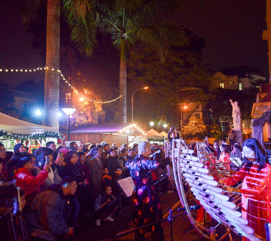 Địa điểm check-in chuẩn Noel cho team Hà Thành "sống ảo"