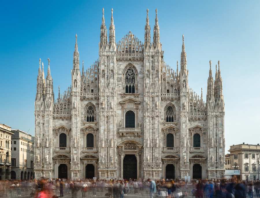 Piazza del Duomo sở hữu vẻ đẹp kỳ vĩ của kiến trúc thời Phục Hưng