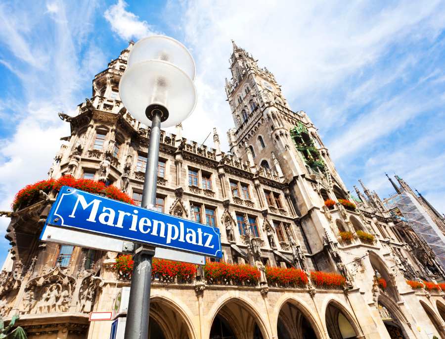 Marienplatz là trái tim sôi động của thành phố Munich