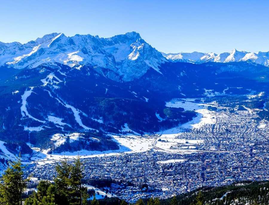 Garmisch-Partenkirchen là khu nghỉ dưỡng trượt tuyết nổi tiếng nhất nước Đức