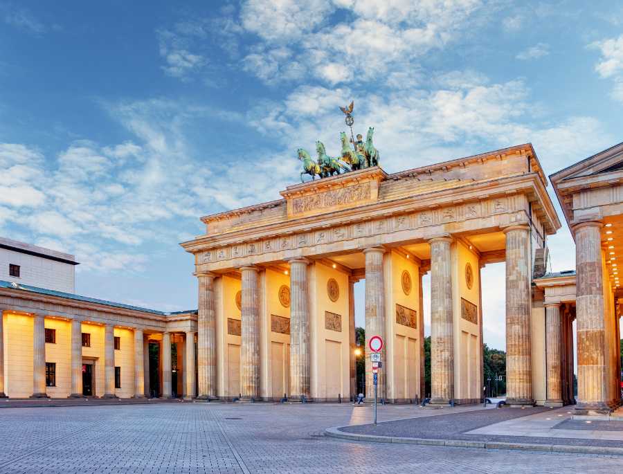 Thủ đô Berlin vào mùa đông trở nên đặc biệt quyến rũ hơn với sự hòa quyện giữa nét cổ kính và hiện đại.