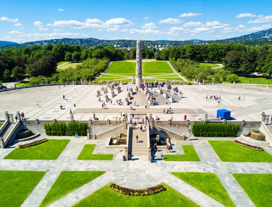 Công viên điêu khắc Vigeland tọa lạc tại Oslo với nhiều tác phẩm độc đáo