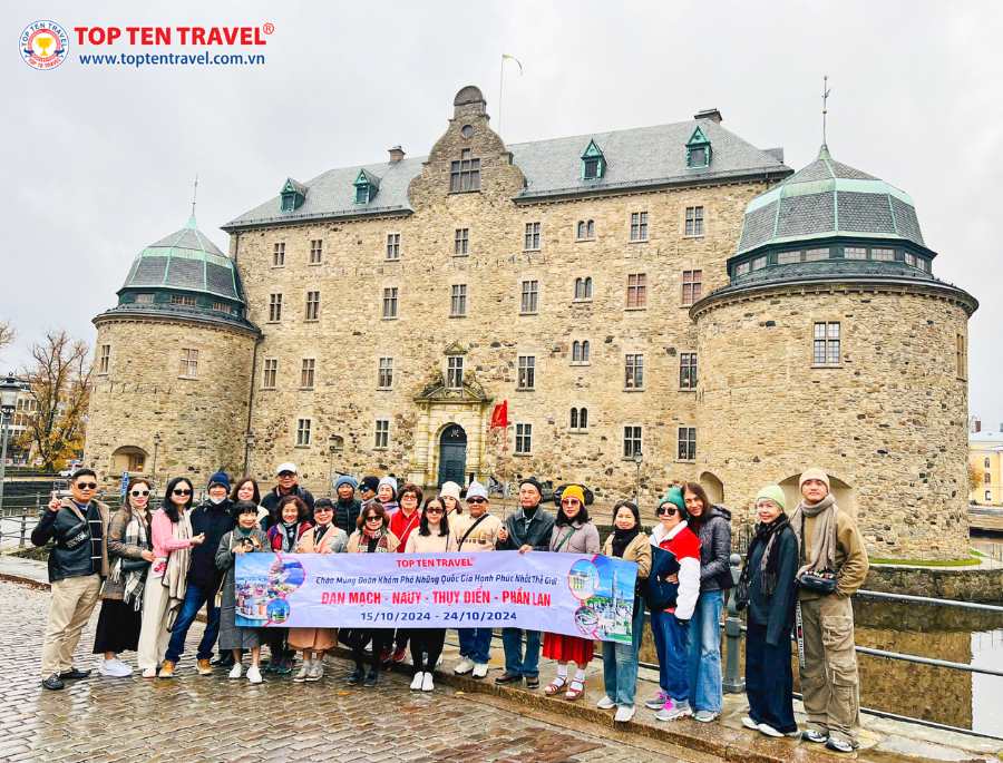 Đoàn khách Top ten Travel tham quan và khám phá các địa điểm nổi tiếng trong chương trình tour Bắc Âu