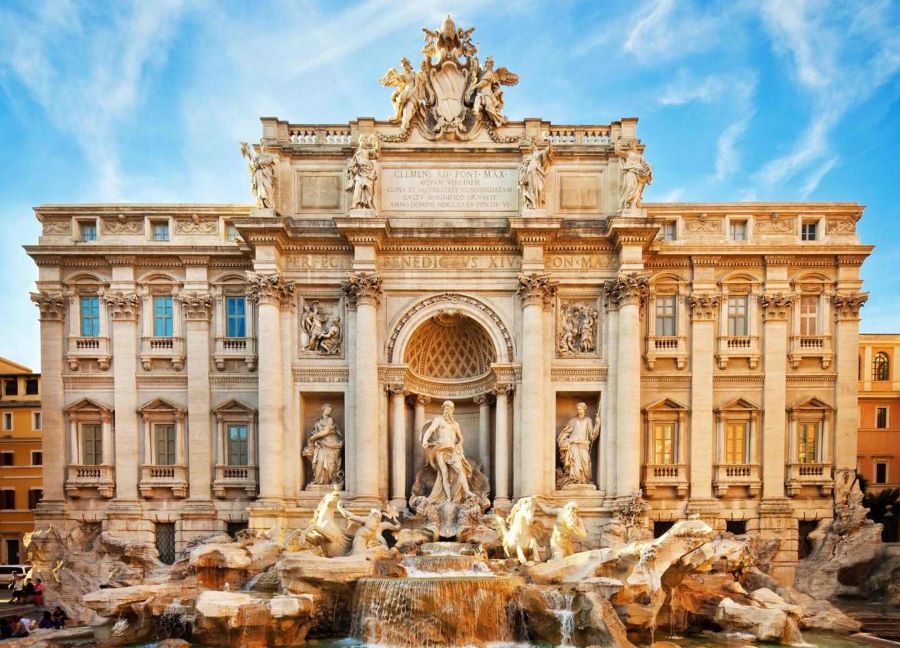 Đài phun nước Trevi mang phong cách kiến trúc Baroque hoành tráng nhất thủ đô Rome