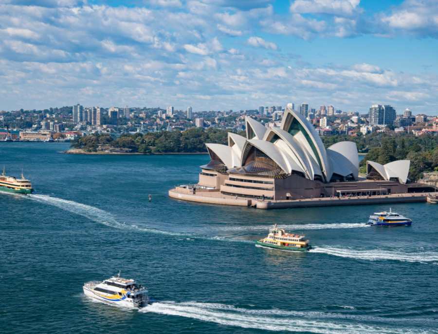 Sydney Opera House là biểu tượng kiến trúc của thành phố Sydney với kiểu dáng độc đáo