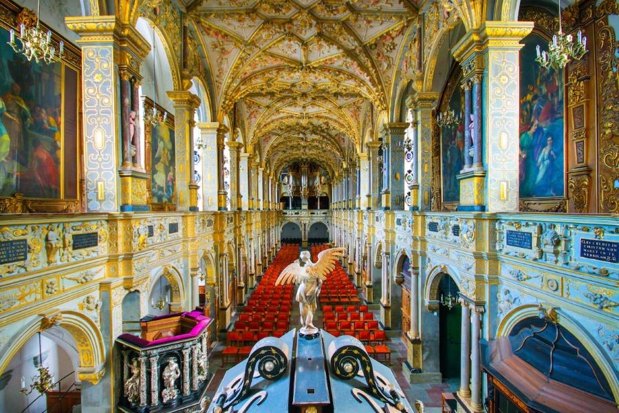 Kiến trúc lộng lẫy của lâu đài