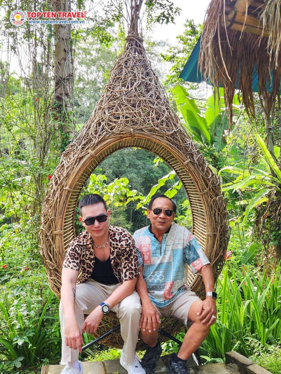 Khách nhà Top Ten chụp ảnh cùng các mẫu “tổ chim” cực kỳ ấn tượng