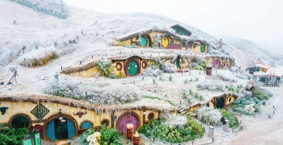 Hồ Nam nổi bật rực rỡ giữa khung cảnh tuyết trắng