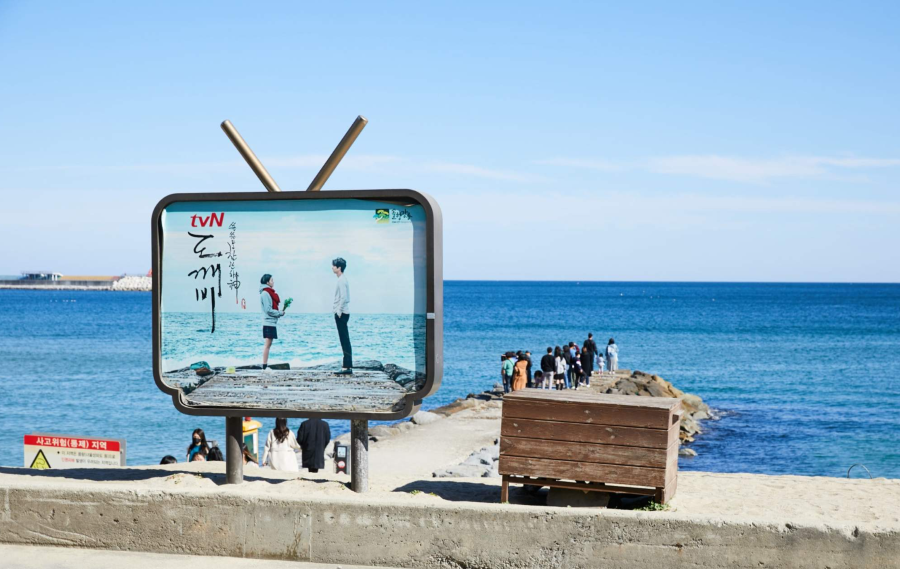 Bãi biển Jumunjin trở thành địa điểm du lịch nổi tiếng ở Hàn Quốc sau khi bộ phim 