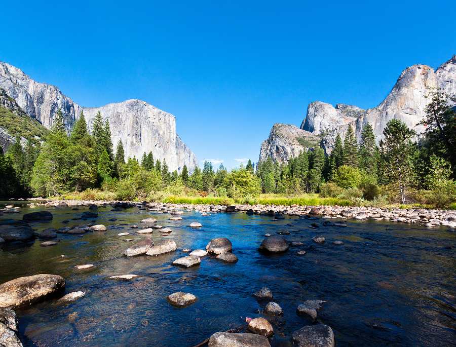 Yosemite National Park là một trong những công viên quốc gia đẹp nhất và nổi tiếng nhất Hoa Kỳ