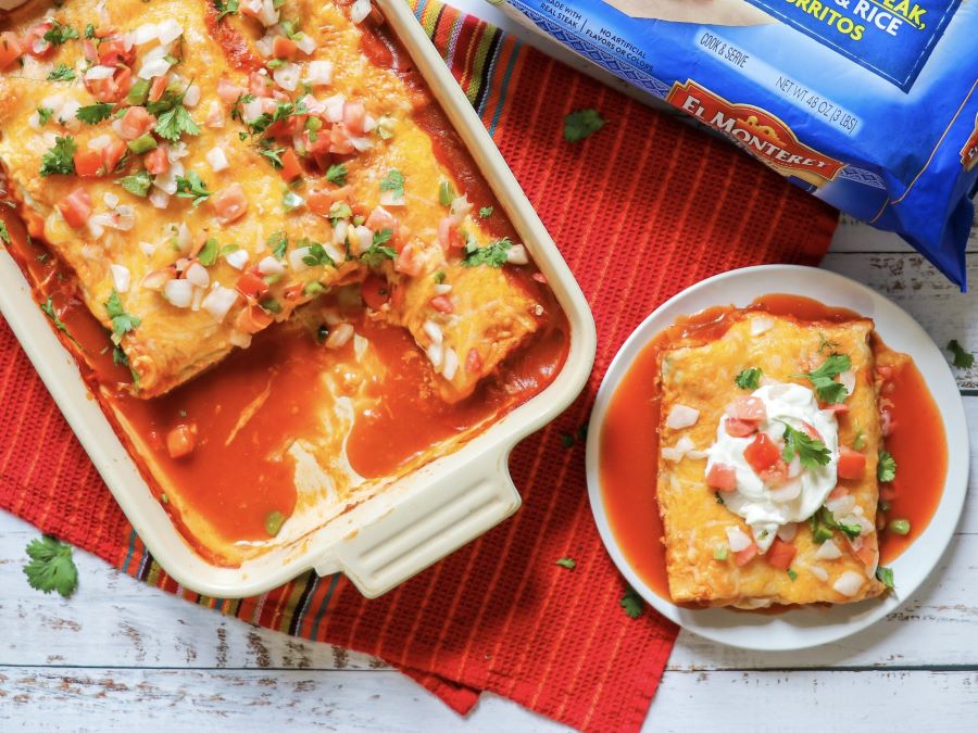 Burrito Bake - sự kết hợp giữa phần vỏ bánh beo béo cùng phần nhân đầy ụ các loại topping 