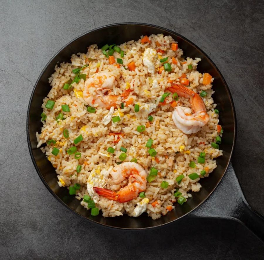 Cơm chiên Dương Châu thơm ngon, nóng hổi, đầy đủ dinh dưỡng 