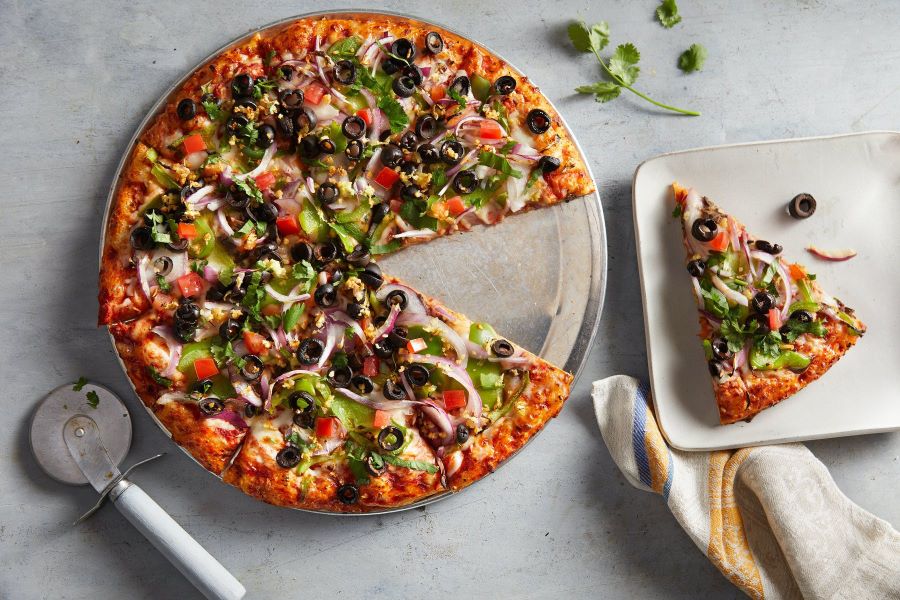 Bạn sẽ có cơ hội thưởng thức những chiếc pizza được chế biến từ nguyên liệu tươi ngon cùng công thức truyền thống độc đáo