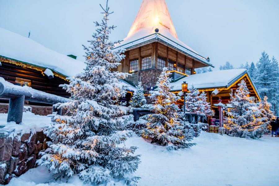 Vùng đất Rovaniemi, Lapland được biết đến là quê hương của ông già Noel nổi tiếng
