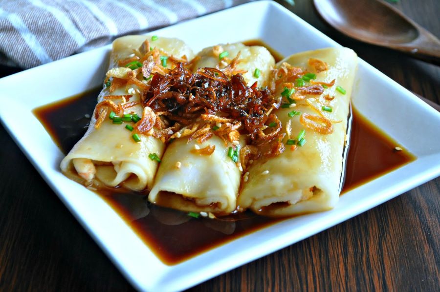 Bánh cuốn Chee Cheong Fun có kết cấu mềm mịn, mướt và mùi thơm thoang thoảng đặc trưng của gạo