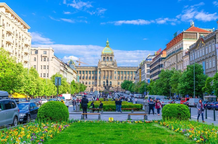 Dừng chân tại quảng trường Wenceslas sẽ là một trải nghiệm vô cùng thú vị