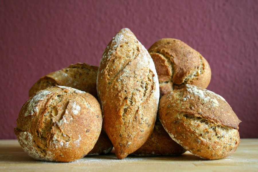 Bánh mì ngũ cốc Fünfkornbrot có hàm lượng dinh dưỡng rất cao, giúp bổ sung năng lượng cực kỳ hữu hiệu