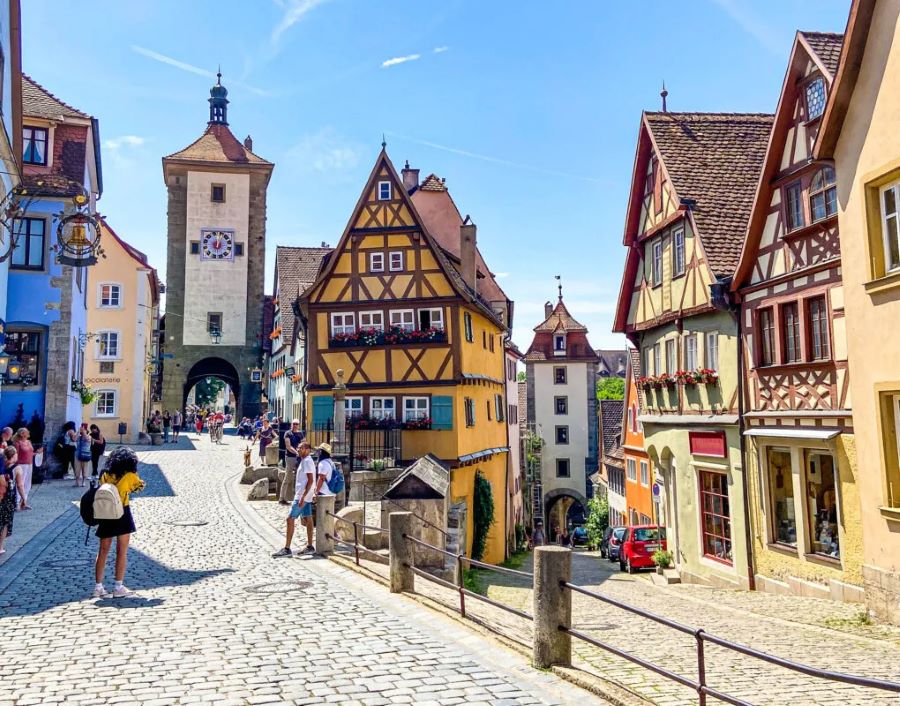 Thị trấn Rothenburg mang vẻ đẹp cổ kính nhưng cũng không kém phần lãng mạn và mộng mơ 