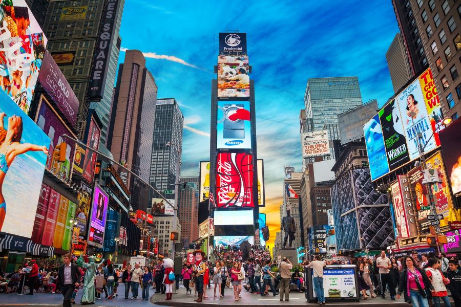 Quảng trường Thời đại (Times Square) - nơi được mệnh danh là 