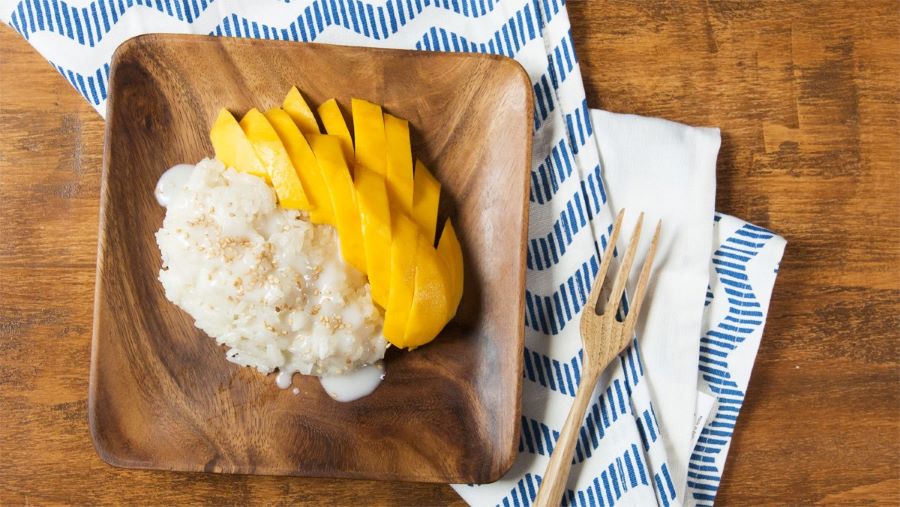 Nhắc đến ẩm thực Thái Lan thì không thể nào bỏ qua món Xôi xoài nổi tiếng hấp dẫn này