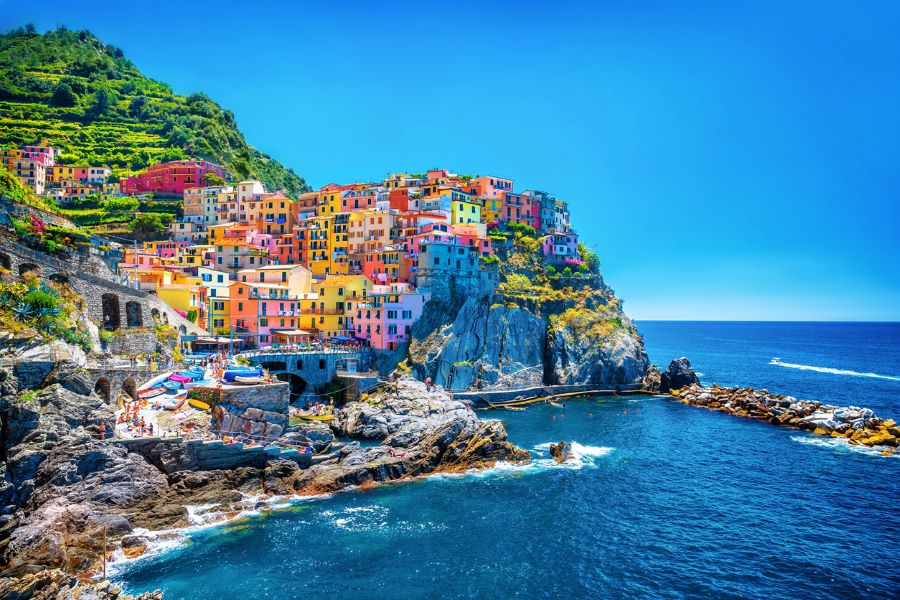 Cinque Terre là một trong những địa điểm tham quan hàng đầu của Ý