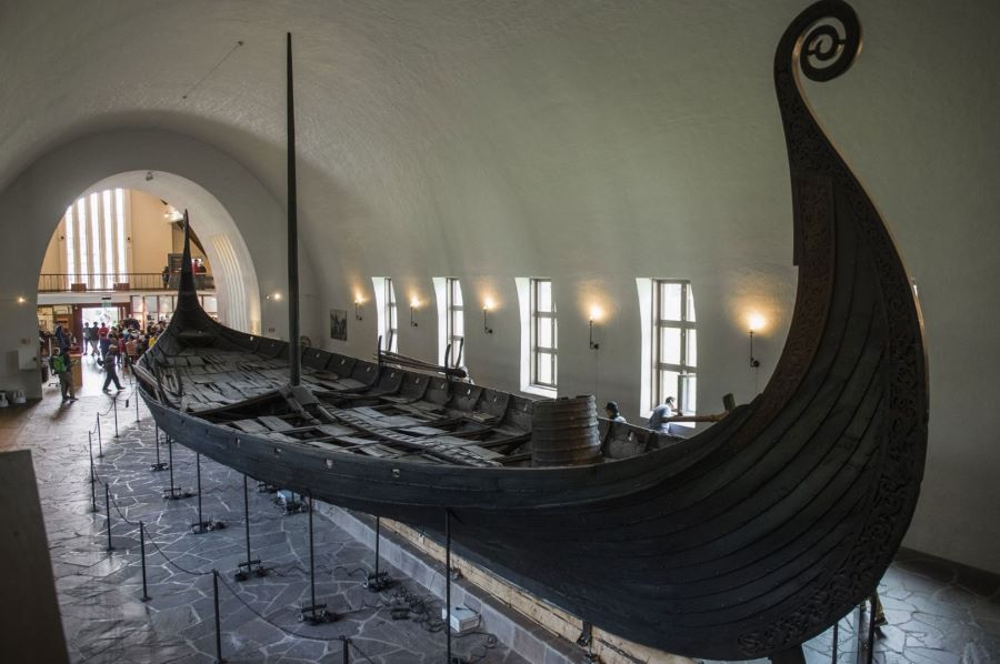 Người Viking an táng người chết ngay trên thuyền với những vật dụng thiết yếu