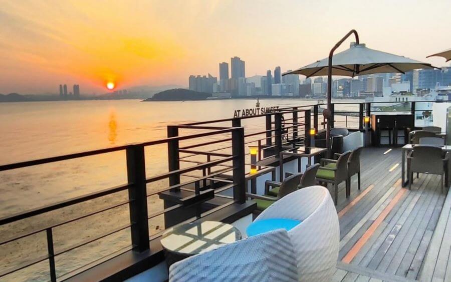 Điểm nhấn của Edge 993 chính là không gian tầng 5 với thiết kế mở, tối đa hóa tầm nhìn hướng biển